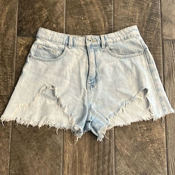 Zara  destructed shorts - Picture 1 of 2